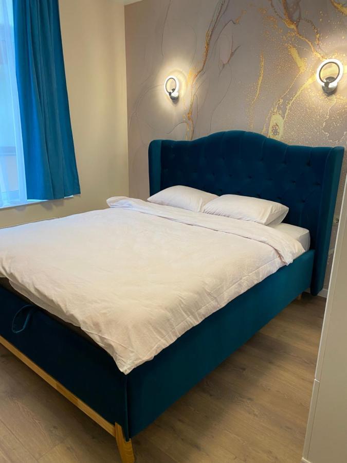 Apartment нові по вулиці роксолани16