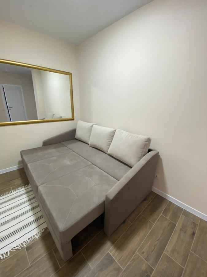 нові по вулиці роксолани16 Apartment
